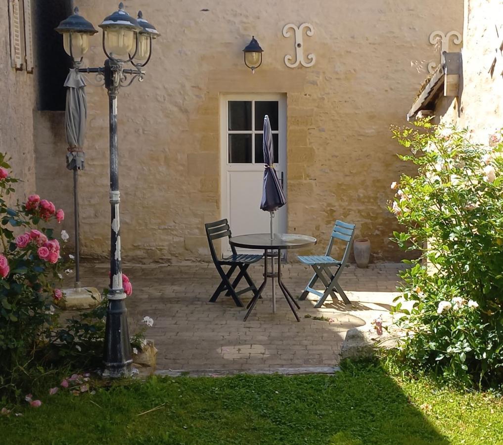 Gite De Charme Floreales Les Iris Asnelles Kültér fotó